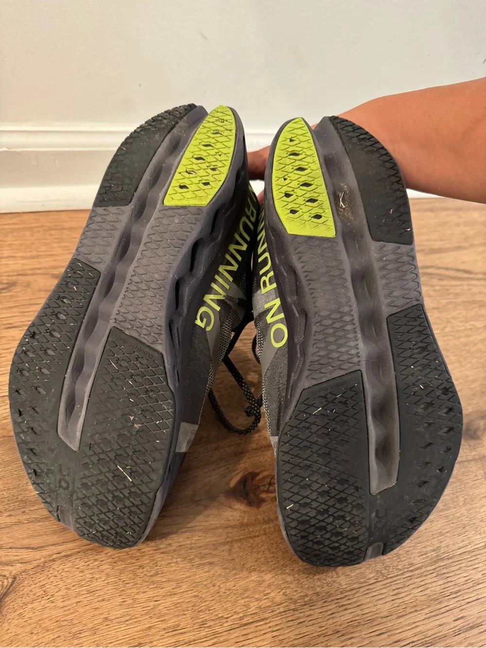 On Running Cloud women’s Gray Running Shoes with Lime Accents